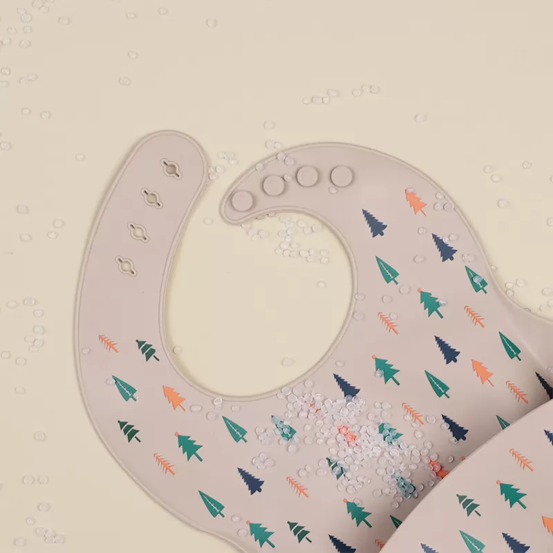 baby feeding bib