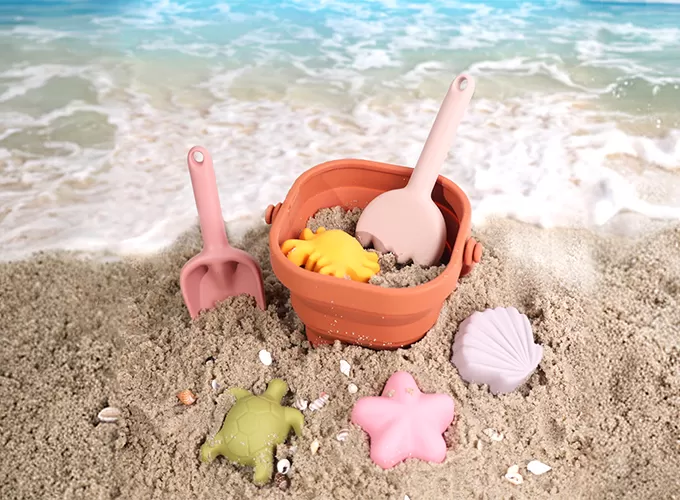 Why Choose Our Foldable Beach Bucket?