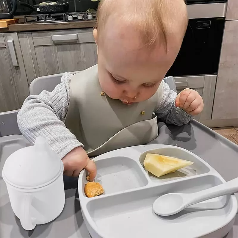 bx0005 a baby feeding bib