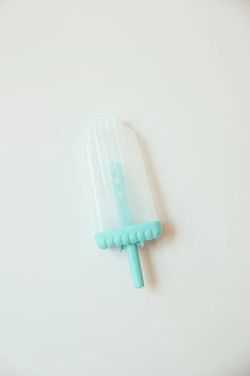 food-grade-silicone-vs-tpe-vs-natural-rubber-which-one-retailers-should-prefer-in-2026-for-baby-products 02.jpg