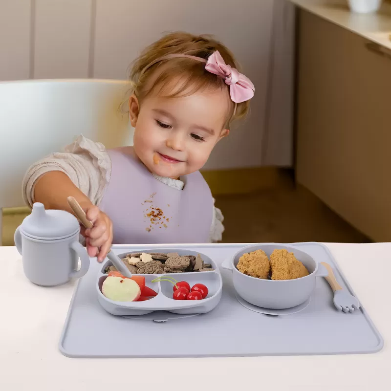 Baby Feeding Set Brings A Happiness Life