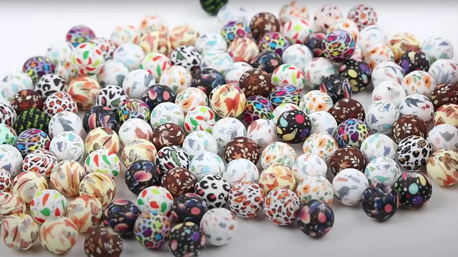 Video of ﻿BP0001 Silicone Printed Beads