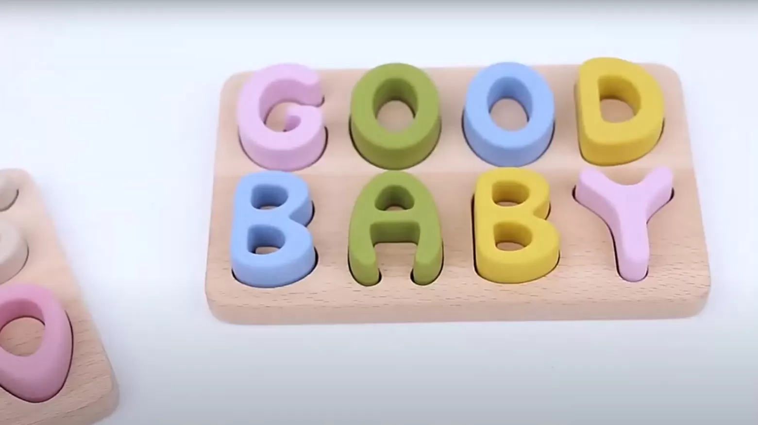 Video of ﻿﻿BX0121 Silicone GB Fitting Toy With Wooden Plate